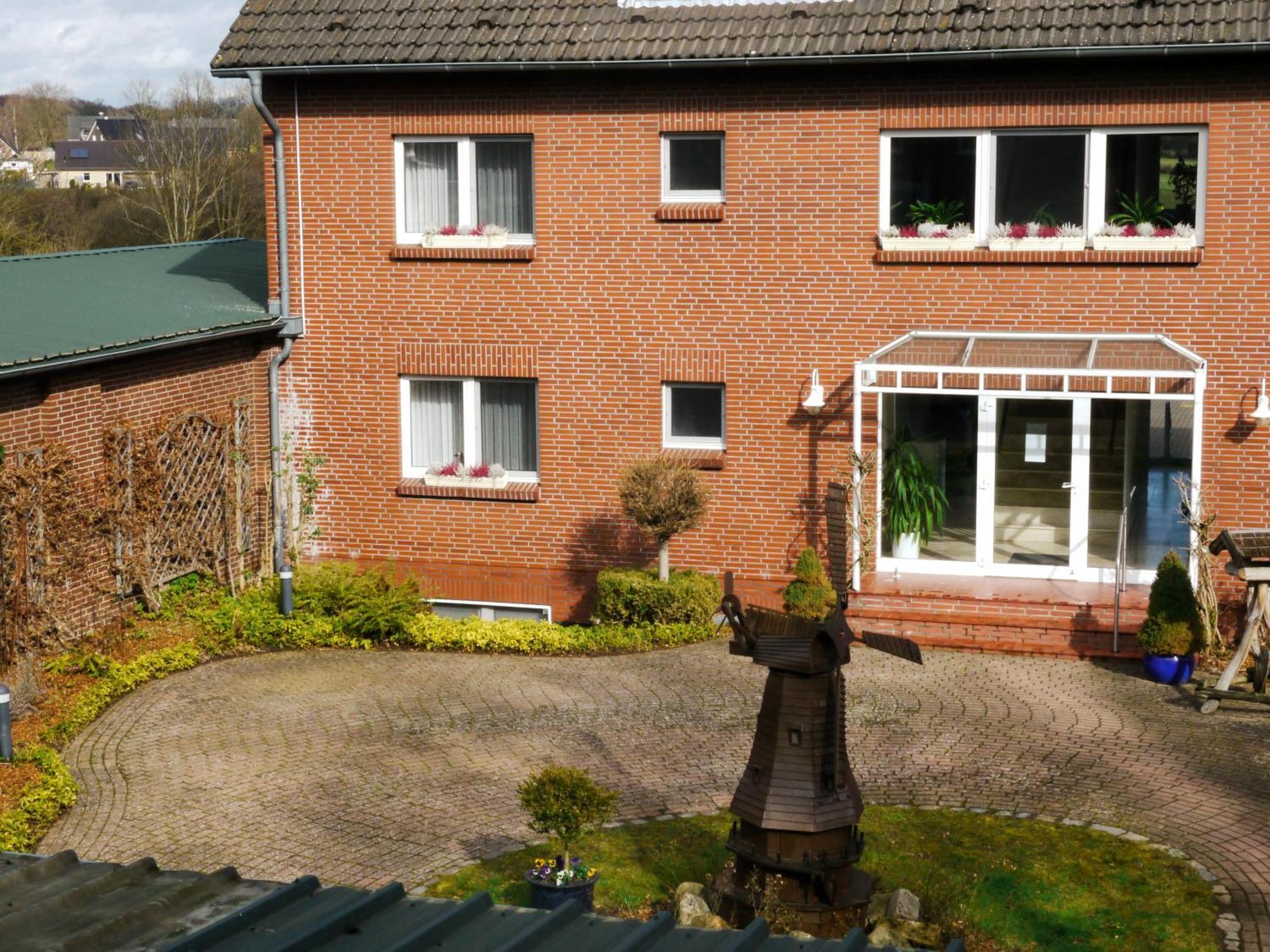 Hotel Garni Landgasthof Luechau Mussen  エクステリア 写真